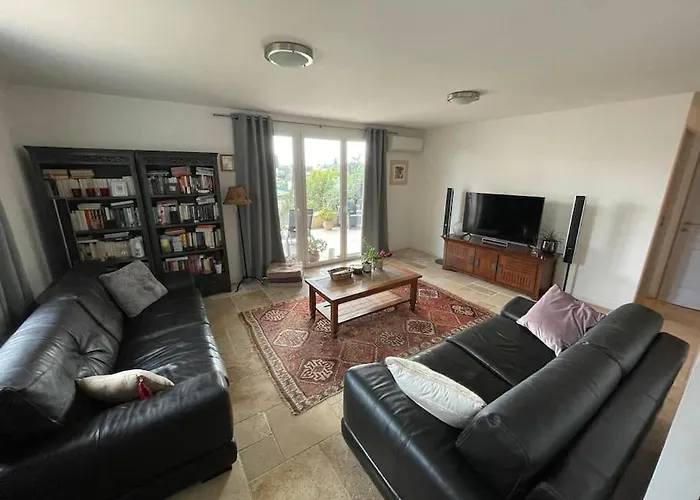 Apartment Bas De Chez Marta *